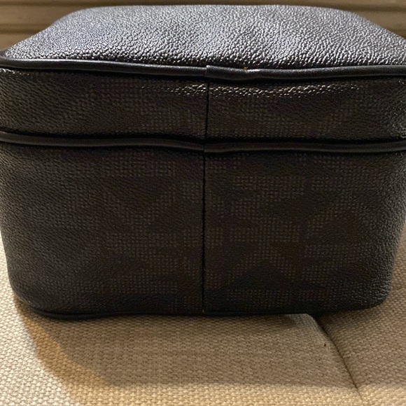 NBW Michael Kors Crossbody PVC Black MK Logo - Picture 2 of 6